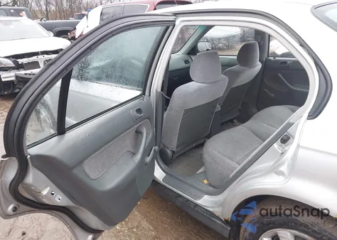 2000 Honda Civic Value Package from USA, damaged, VIN 2HGEJ6613YH577684